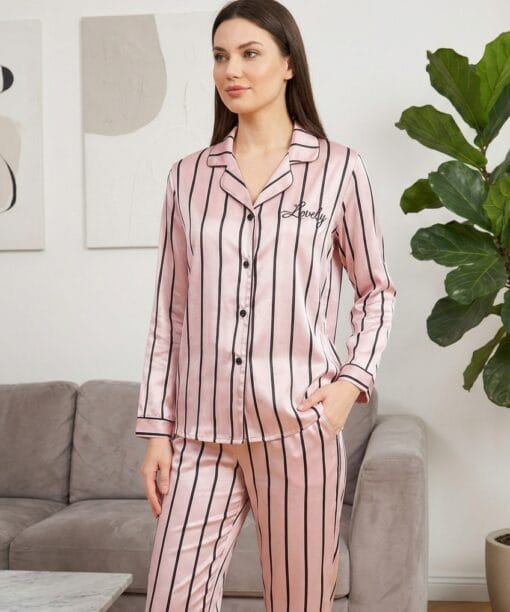 Şık Pembe Çizgili Saten Pijama Şort Takımı - 2