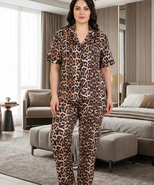 Saten Leopar Desenli Battal Boy Kısa Kol Pijama Takımı